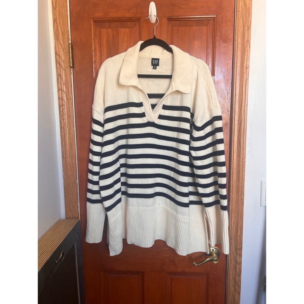 GAP Johnny Collar V-Neck Cream and Navy Striped Sweater